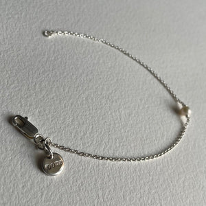 One Pearl Bracelet